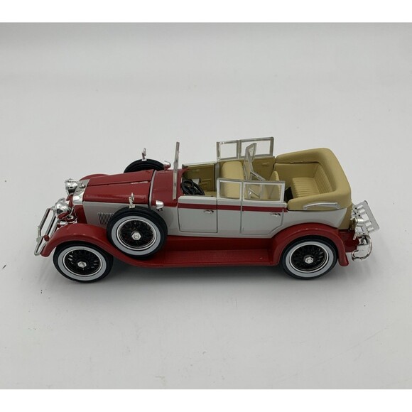 National Motor Museum Mint 1928 Lincoln Dietrich Limousine 1/32 Scale Toy Car  - Picture 4 of 10
